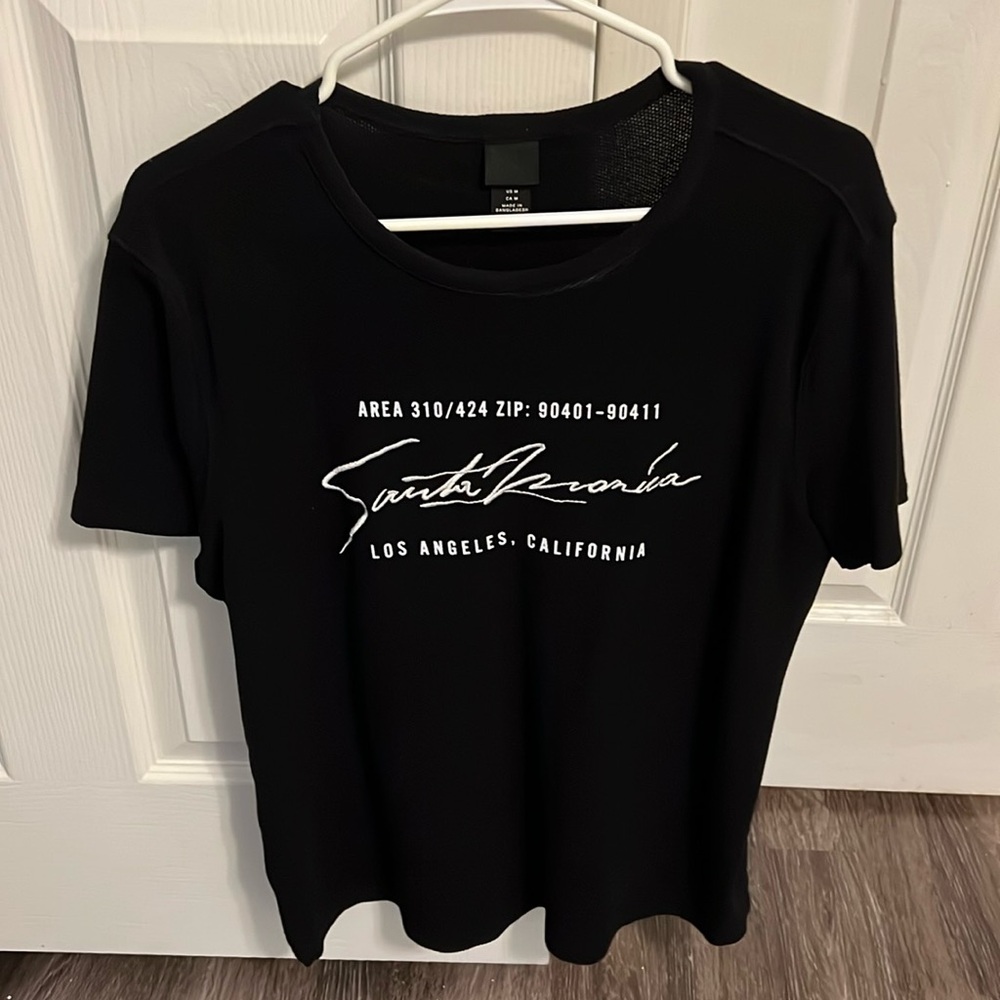 Black t shirt